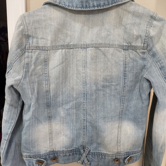 Women's jean jacket - Picture 2 of 3